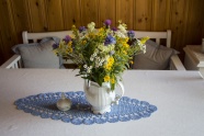 餐桌装饰插花图片