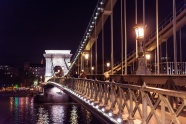 布达佩斯铁索桥图片