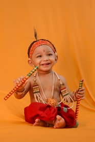 印度可爱学步小男孩摄影图片
