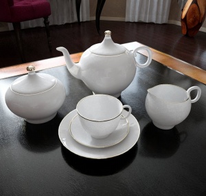 白色茶具MAX模型
