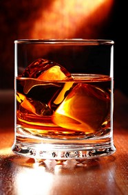 高清冰块威士忌图片
