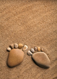 沙石脚印创意图片
