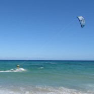 大海风筝冲浪图片