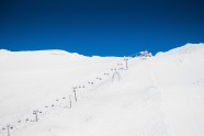 雪山电缆图片