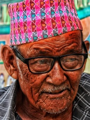 不丹街头老人肖像
