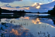 夏季湖泊黄昏唯美图片