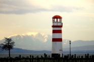 海岸灯塔景观图片