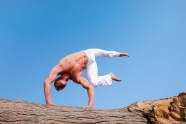 男子瑜伽人体艺术摄影