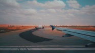 机场飞机停机坪图片