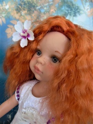 红发娃娃玩具图片