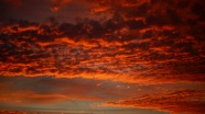 黄昏天空火烧云景观图片