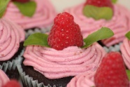 草莓味小糕点图片