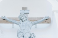 耶稣十字架雕像图片