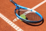 蓝色网球拍图片
