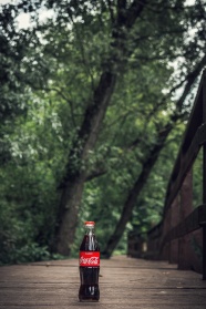 瓶装可口可乐广告图片