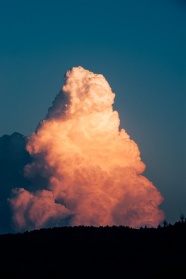 一团火烧云图片