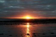 太阳升起日出风景图片