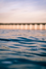 蓝色大海海水美景图片