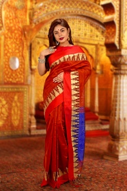 红色印度装美女写真图片