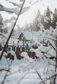 冬季雪屋雪景图片