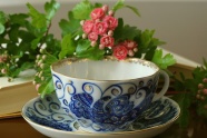 青陶瓷茶杯图片