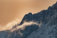 巍峨雪山风景图片