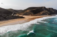 海岸沙滩浪花图片