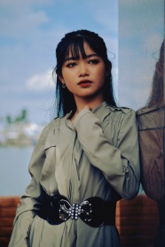 亚洲气质女生写真图片