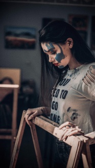 脏兮兮的美女图片