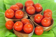 新鲜红色小番茄图摆盘图片