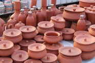 红沙色陶瓷器皿图片