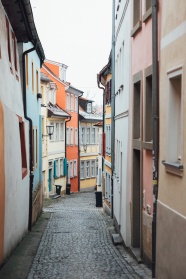 欧洲小镇街巷建筑图片