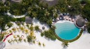 热带度假酒店泳池鸟瞰图