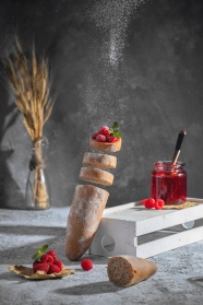 法式棍面包创意摄影图片
