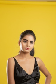 印度气质美女模特人体图片