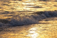 日落下的波光海浪图片
