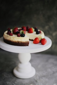 草莓奶酪蛋糕图片