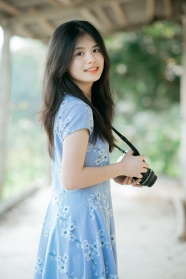 文艺风摄影师美女图片