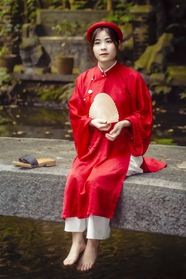 越南民族服饰美女写真图片