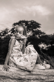 非洲儿童黑白摄影图片