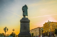 俄罗斯莫斯科普希金广场纪念碑图片