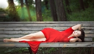 亚洲红色连衣裙诱惑人体写真图片
