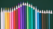 彩色铅笔儿童画笔图片