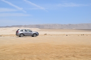 沙漠旅行越野车图片