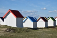 海滩彩色小屋图片