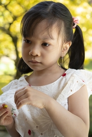 亚洲可爱小萝莉儿童写真图片
