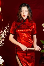 亚洲红色旗袍古典美女图片