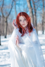 冬季cosplay精灵美女写真图片