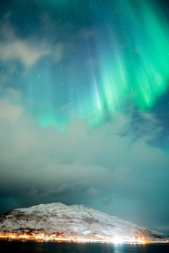 唯美冬季挪威极光美景图片