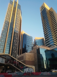 现代城市商业中心高楼建筑摄影图片